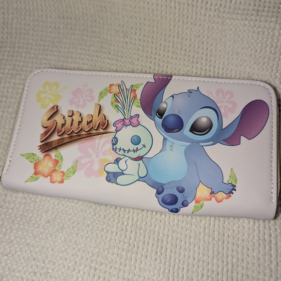 Disney Stitch White and Blue Wallet - Picture 2 of 5
